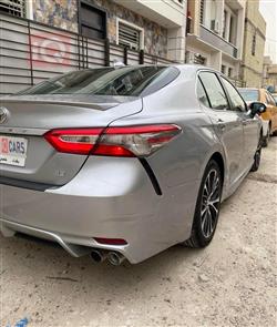 تۆیۆتا کامری